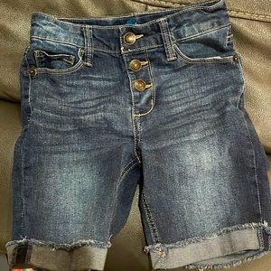 Jean short that goes to the knees